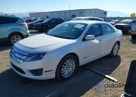 2012 Ford Fusion Hybrid z USA, uszkodzony, nr VIN 3FADP0L36CR414428